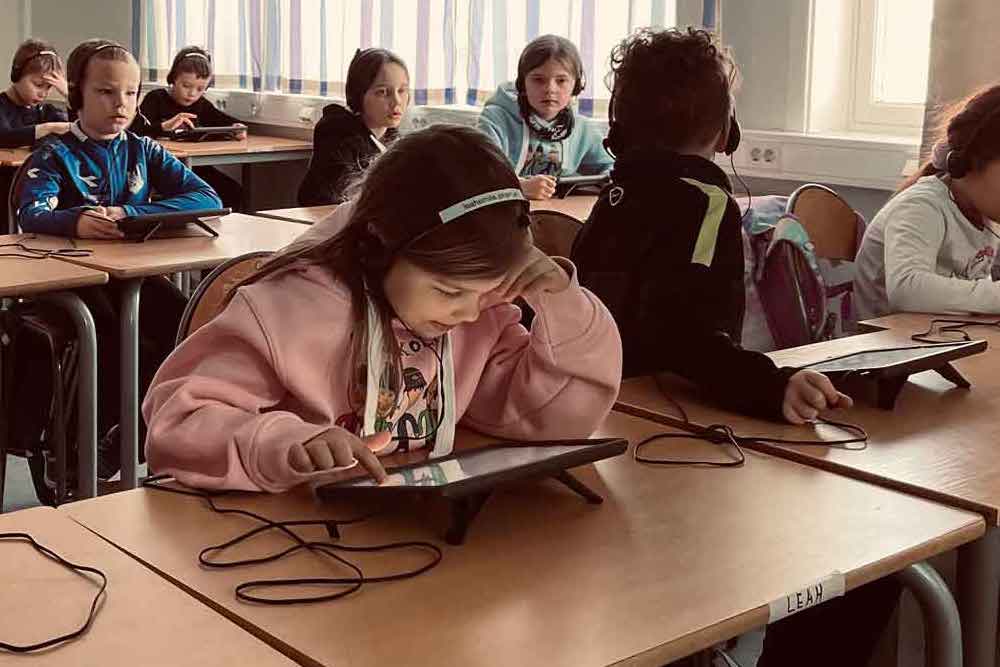 kids-with-ipad-in-classromm